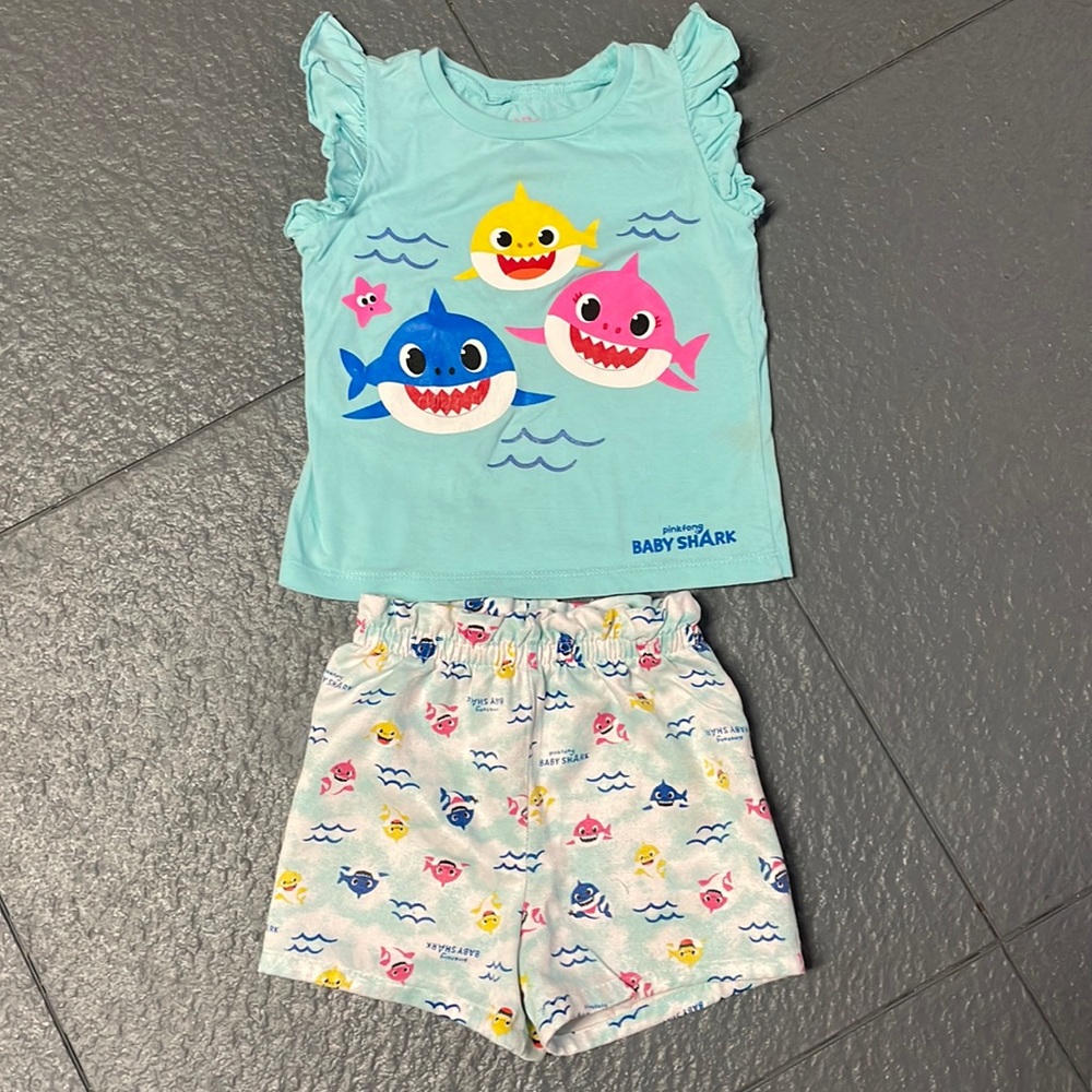 Pinkfong Baby Shark Outfit Size 3T